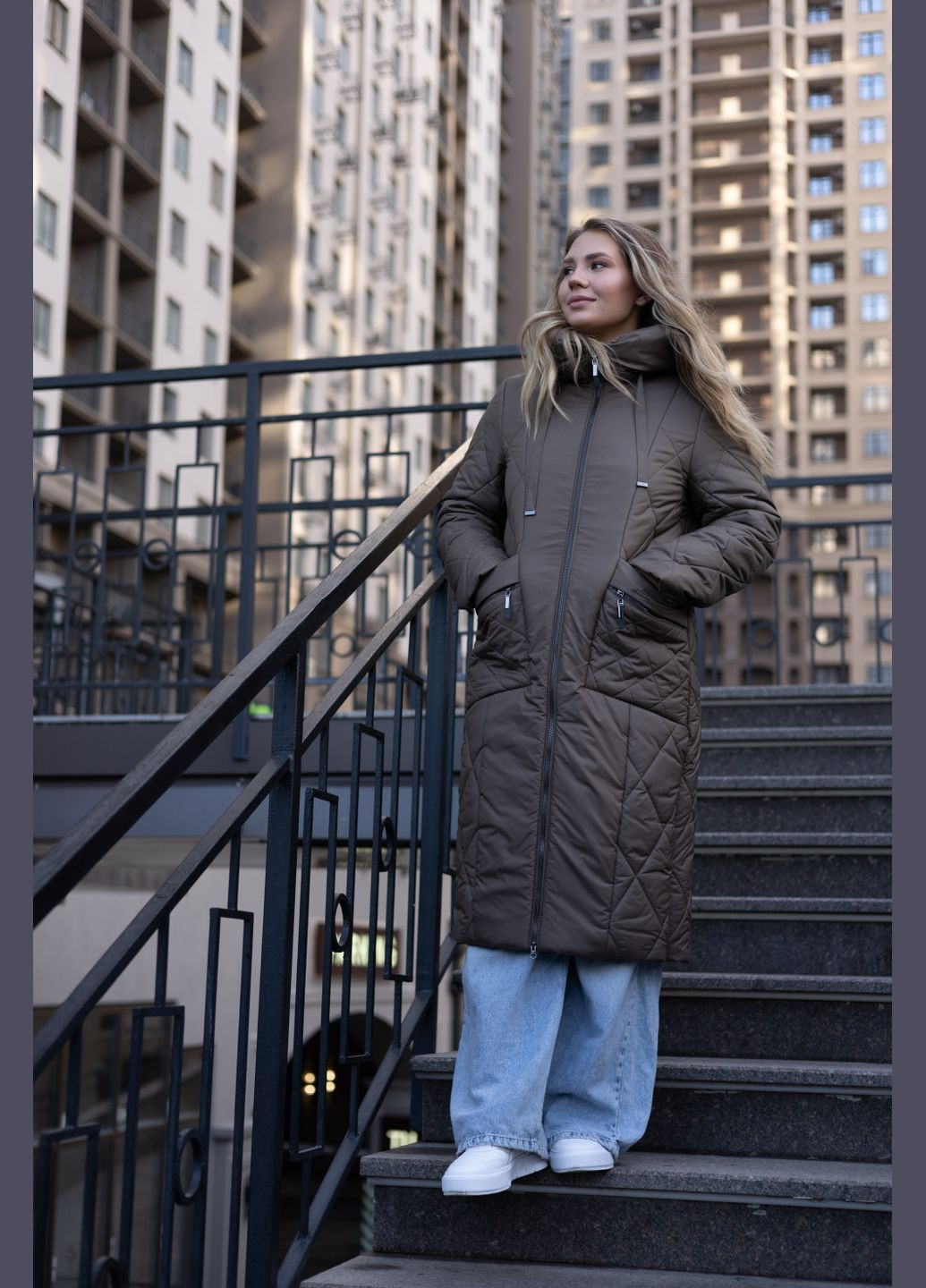 Оливковое зимнее Женское зимнее длинное пальто больших размеров 502852 Delfy