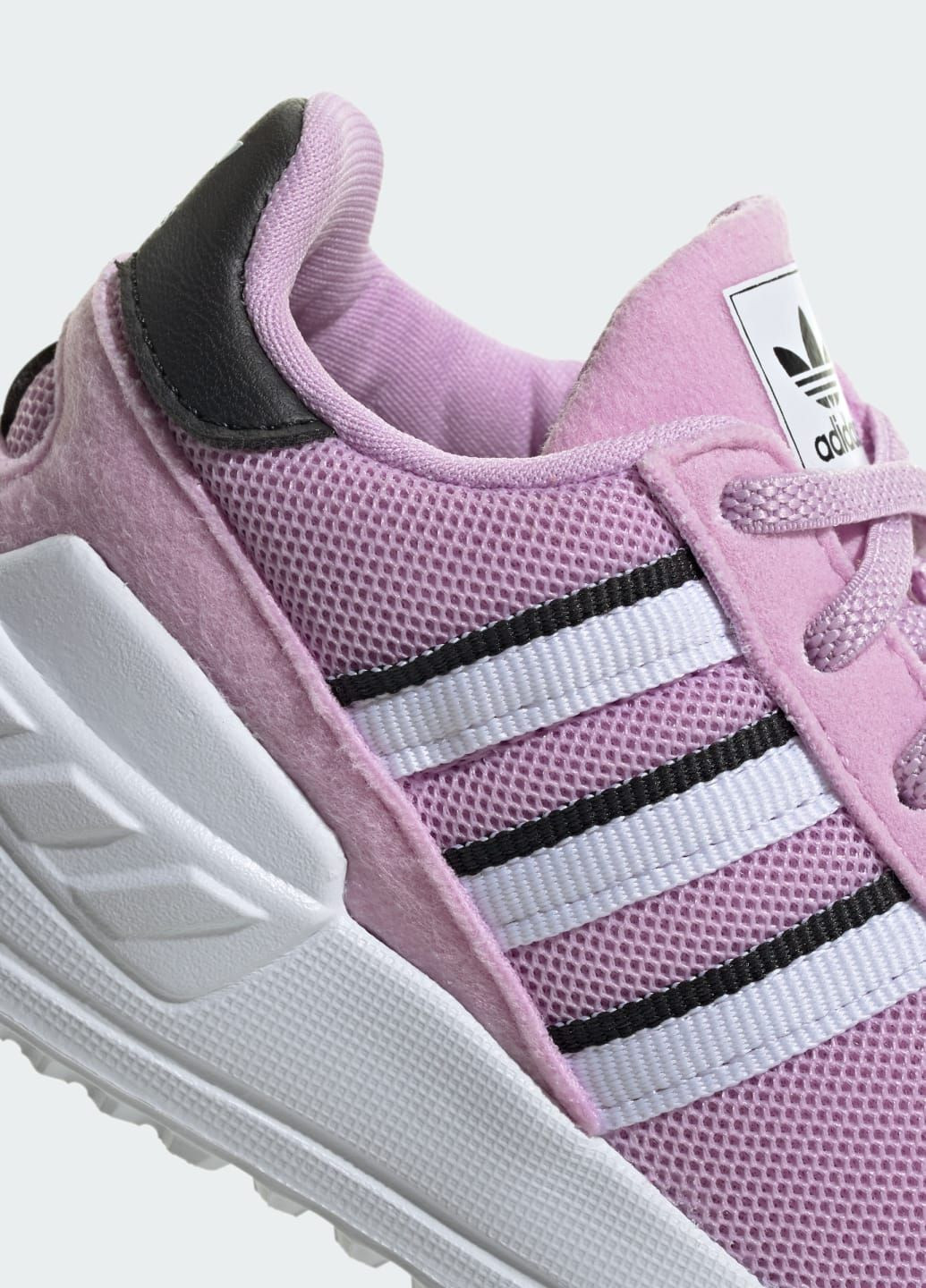 Фіолетові всесезонні кросівки la trainer lite adidas