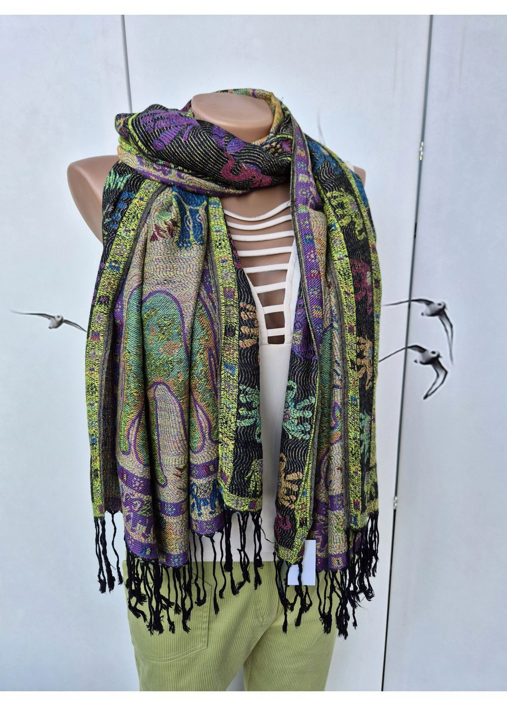 Шарф-палантин женский весна-осень в рисунок слонов с кистями 180х66 см Без бренду No Brand (368468410)