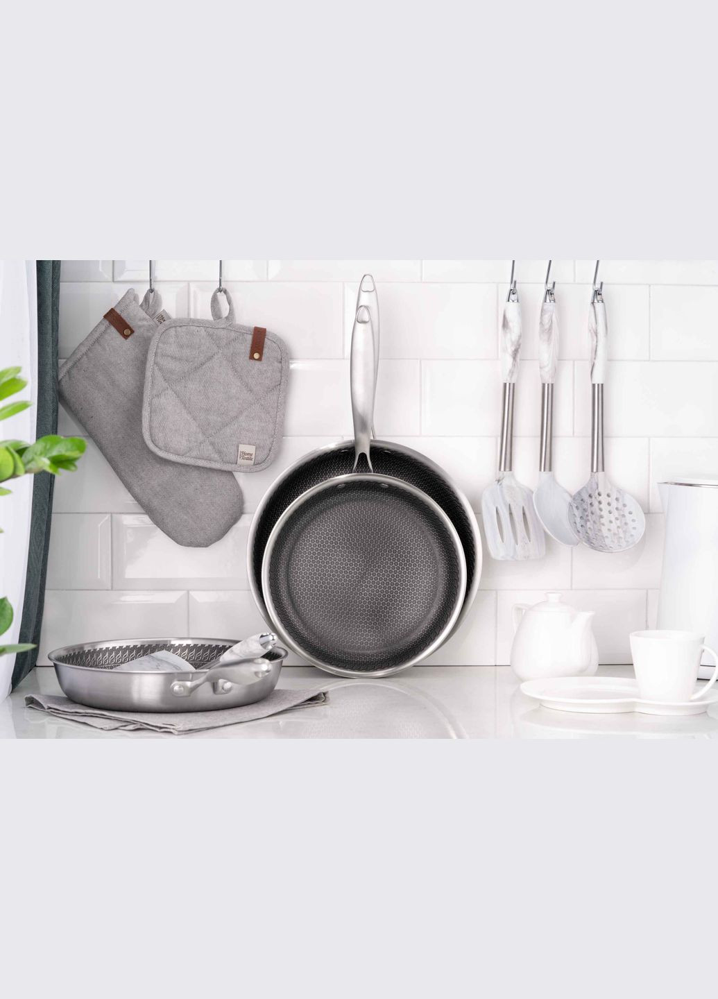 Сковорода Black Mars Avior 26 см, нержавіюча сталь Triply Ardesto (314748587)