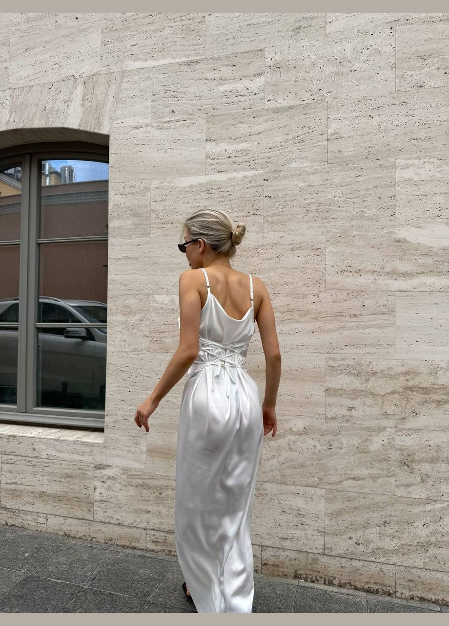 Молочное вечернее платье женское Україна однотонное