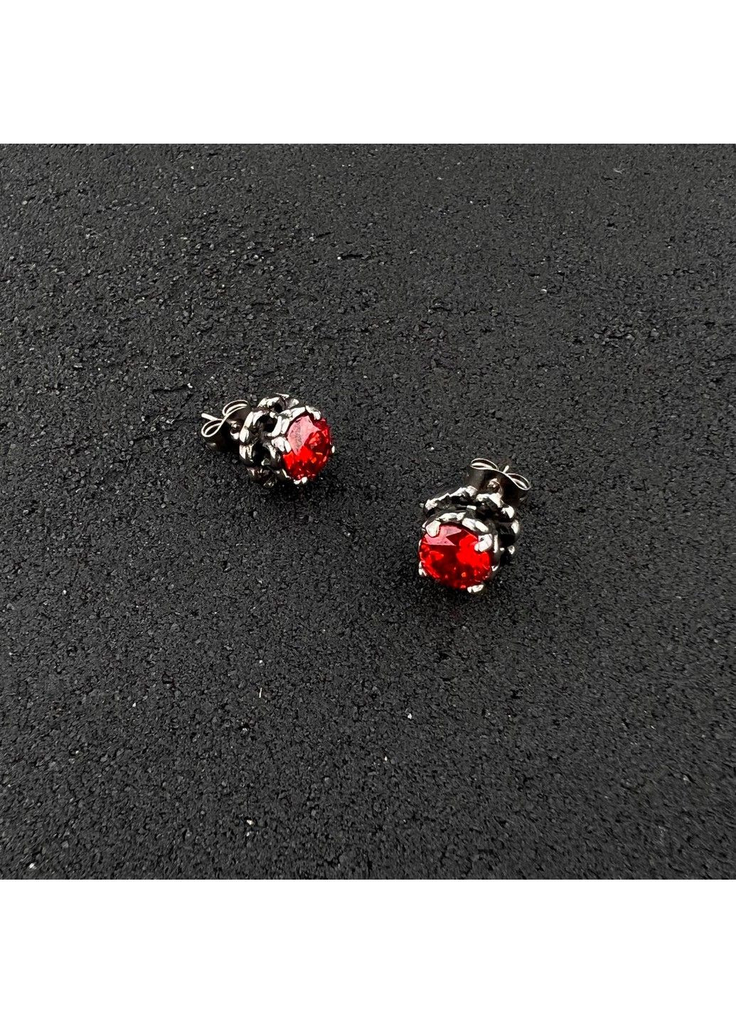 Готичні панк сережки з червоними каменями із медичної сталі ES-047 No Brand (299330563)