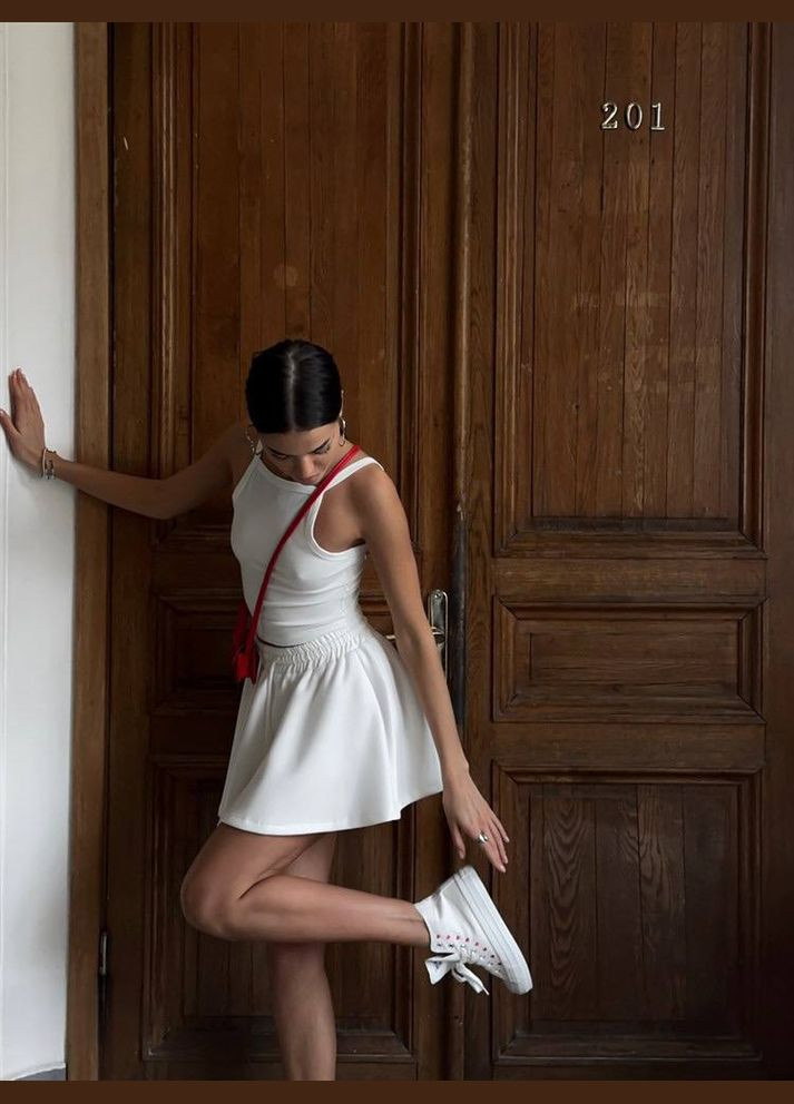 Легкий молочный летний костюм двойка (короткие шорты+топ) из приятной к телу двунити, однотонный костюм 2-ка No Brand 487-1 (292553527)