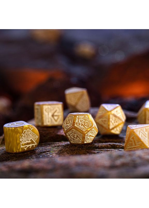 Настольная игра Набор кубиков Dwarven Gold Modern Dice Set (7) Q-Workshop (371882826)