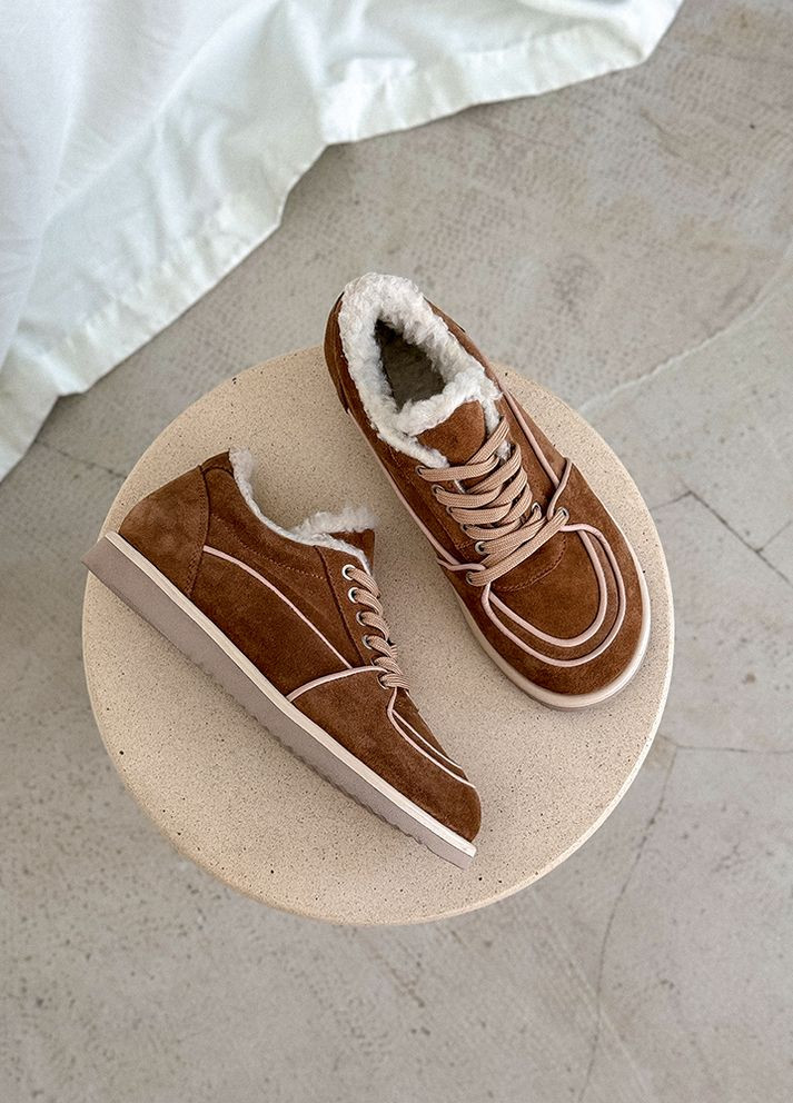 Замшевые женские зимние кроссовки (мех) коричневого цвета 35396 No Brand коричневые зима (364828825)