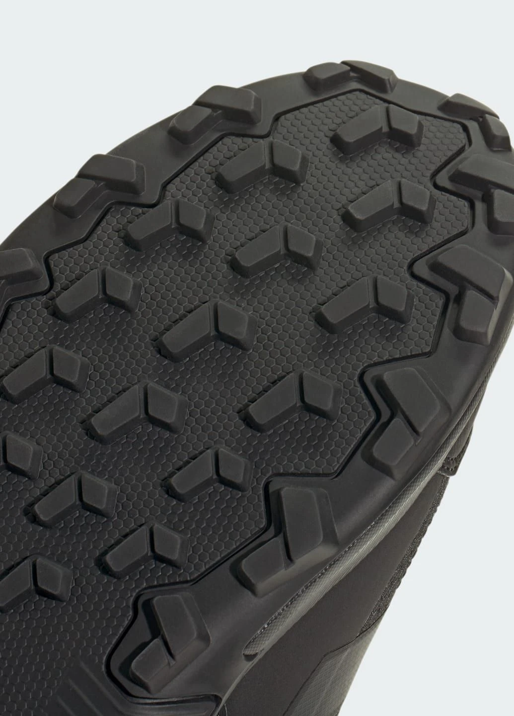 Чорні туристичні черевики terrex eastrail 3 mid climaproof літні adidas