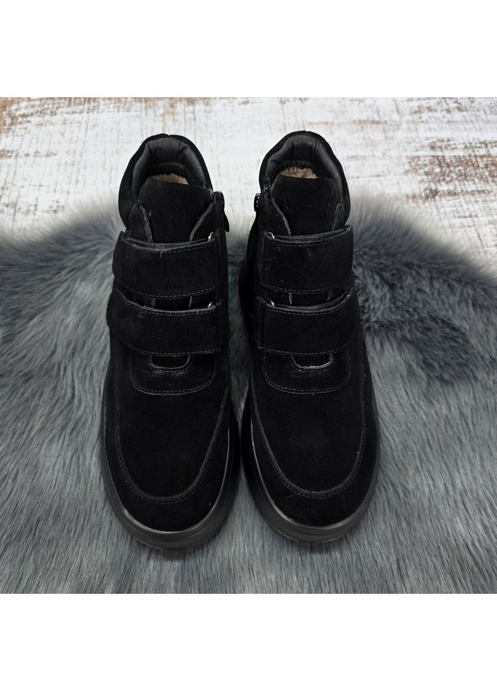 Зимние ботинки женские зимние черные замшевые на липучках Hengji из натуральной замши