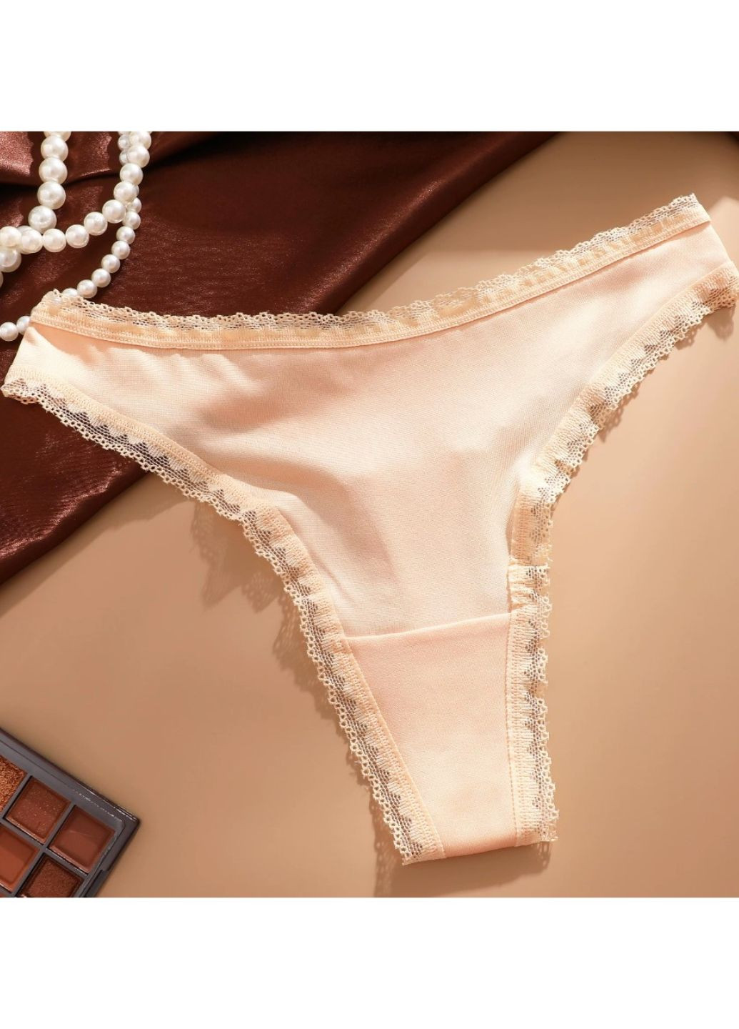Жіночі трусики стрінги з мереживною окантовкою Fine and Comfort (1841-40-01) Комбінований XS Finetoo (332005393)