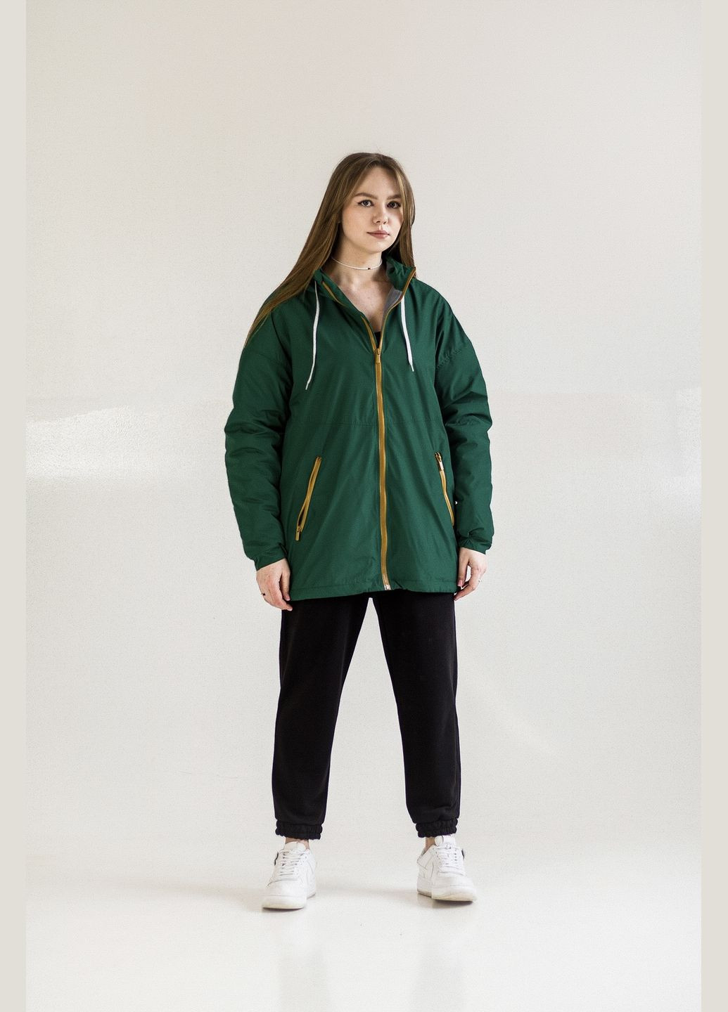 Зеленая куртка оверсайз на осень зеленая с капюшоном nadiupishou