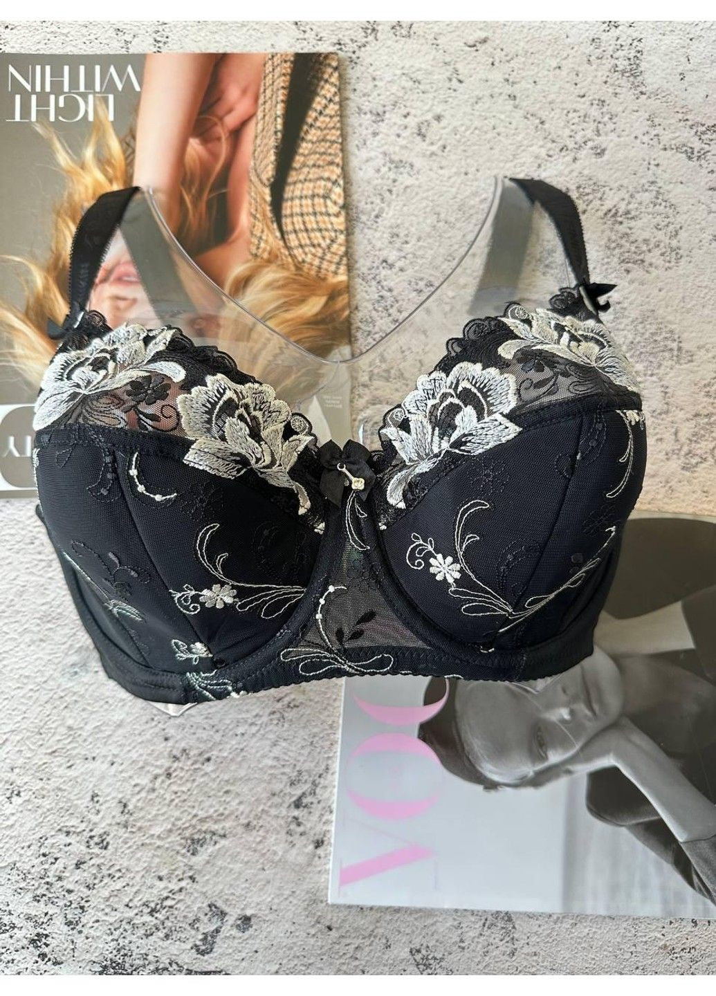 Чорний бюстгальтер на чашку е чорний Finikin