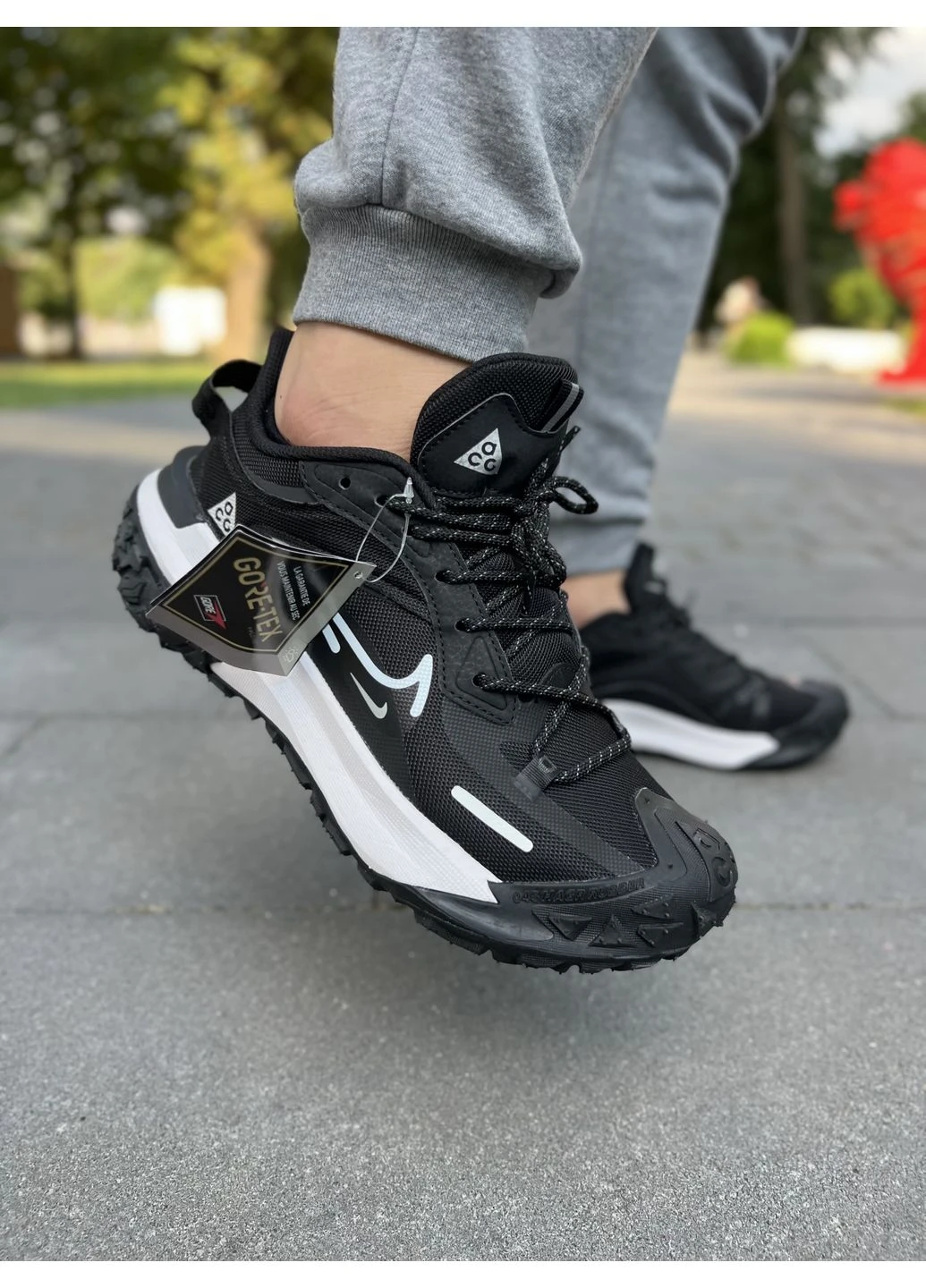 Білі кросівки чоловічі nike acg mounth fly 2 low black white найк асж маунс флай білі демісезон No Brand