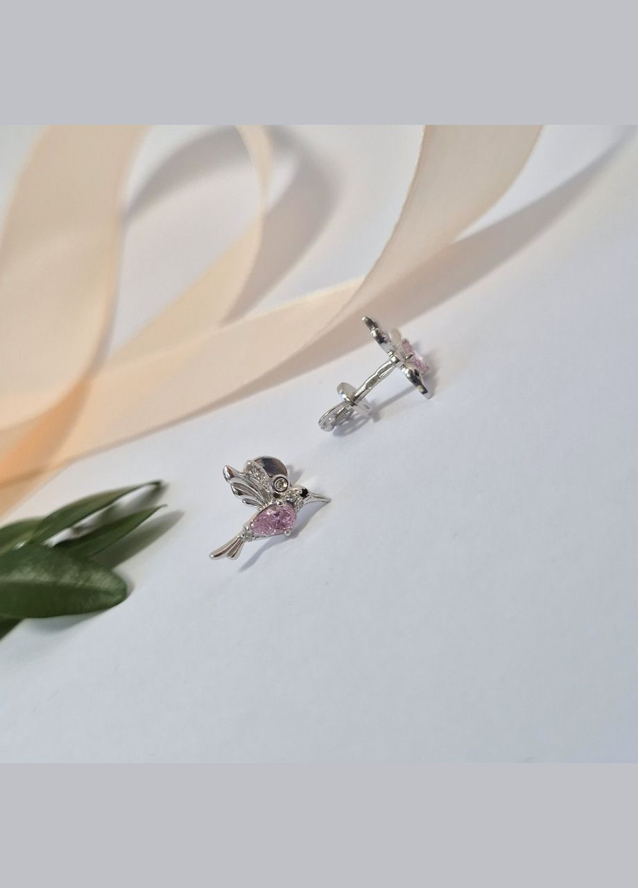 Серебряные сережки гвоздики на закрутках Птички с розовыми камнями серебро 925 пробы Родированное 5000134р 1.6 No Brand (327878543)