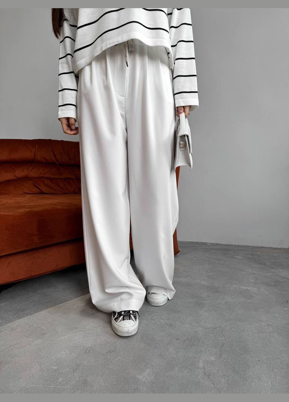 Женские брюки с декоративным шнурком цвет молочный р.42 451518 New Trend (282926213)