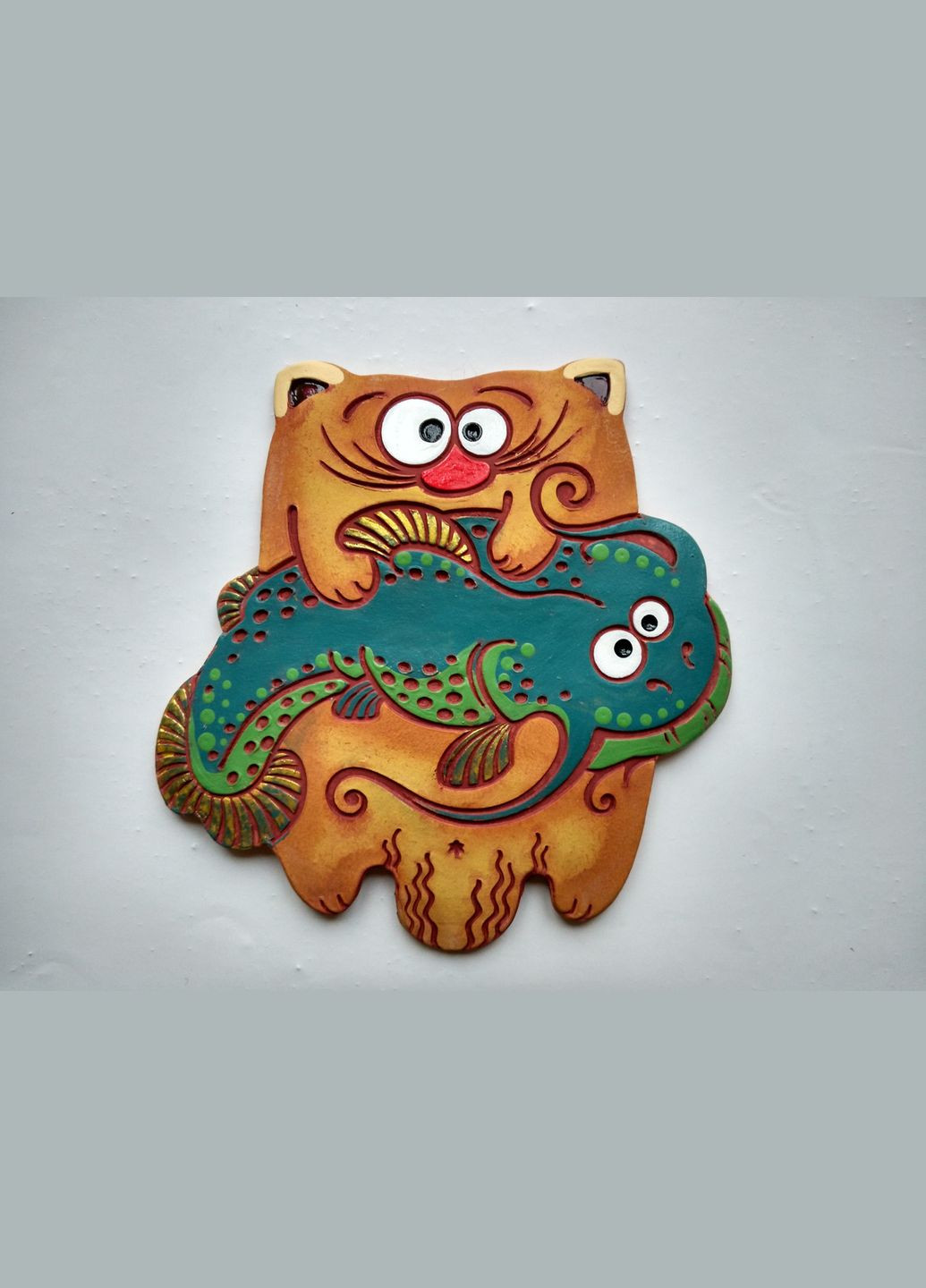 Керамическое настенное панно "Котик с Сомом" Коти&Ангели (301533185)