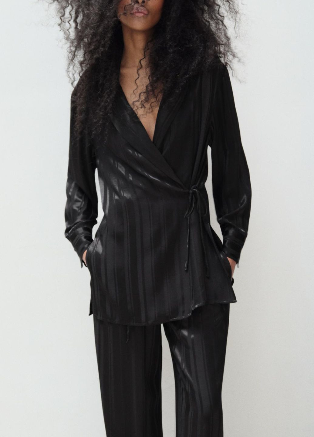 Черный женский жакет Zara полосатый - демисезонный