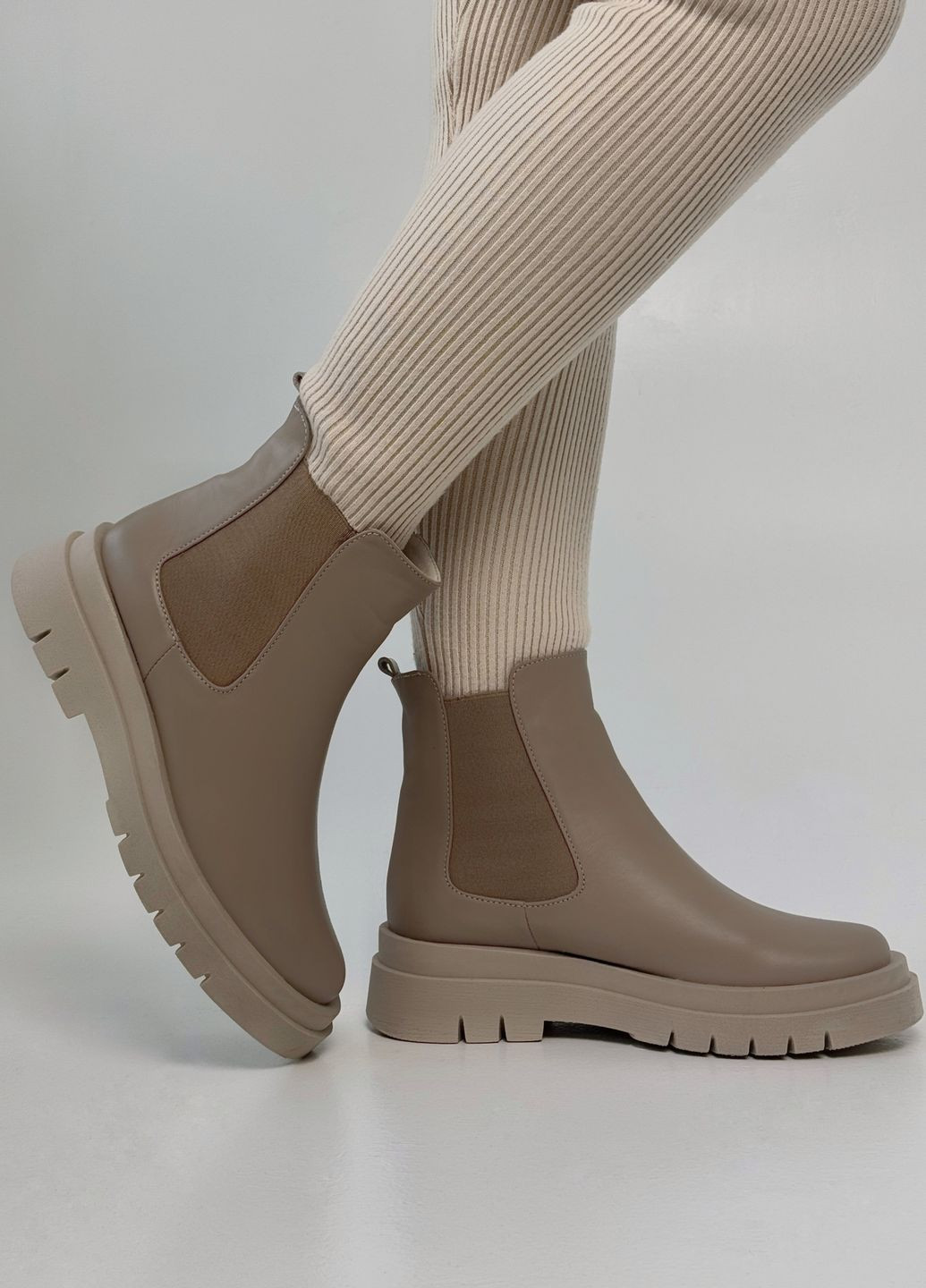 Зимние ботинки женские зимние кожаные Efa