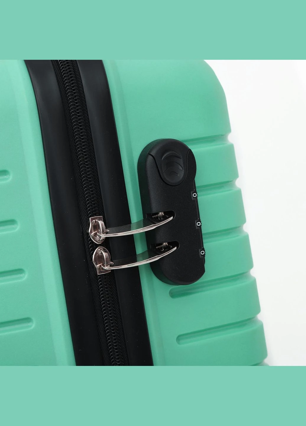 Валіза 19" (S) Sea Green (T5612-1) Semi Line (315937249)