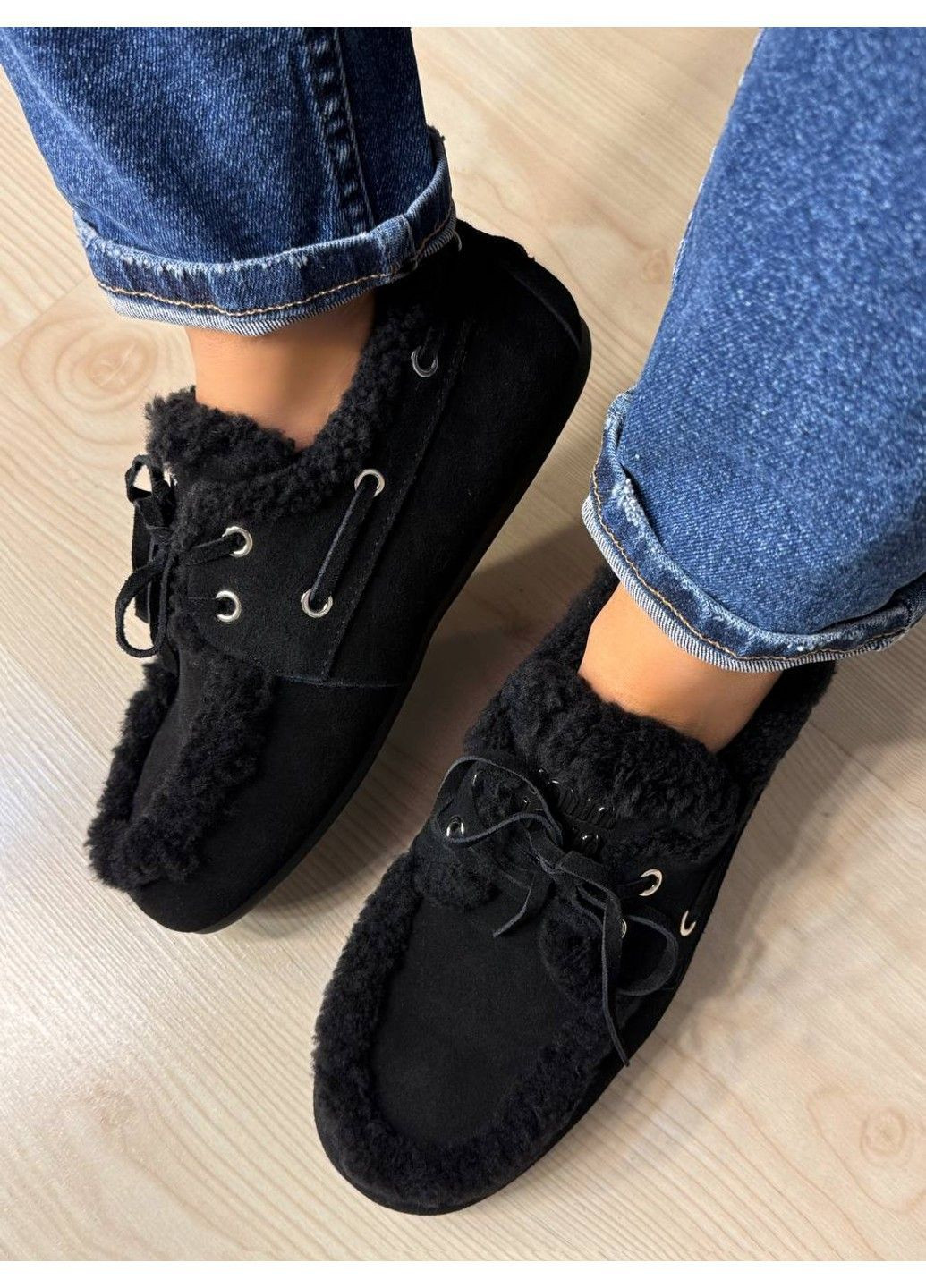 Зимние ботинки женские 992-1 замшевые мокасины на меху с опушкой черные Hengji из натуральной замши