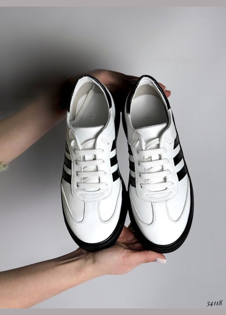 Черно-белые демисезонные кроссовки Nina Mi