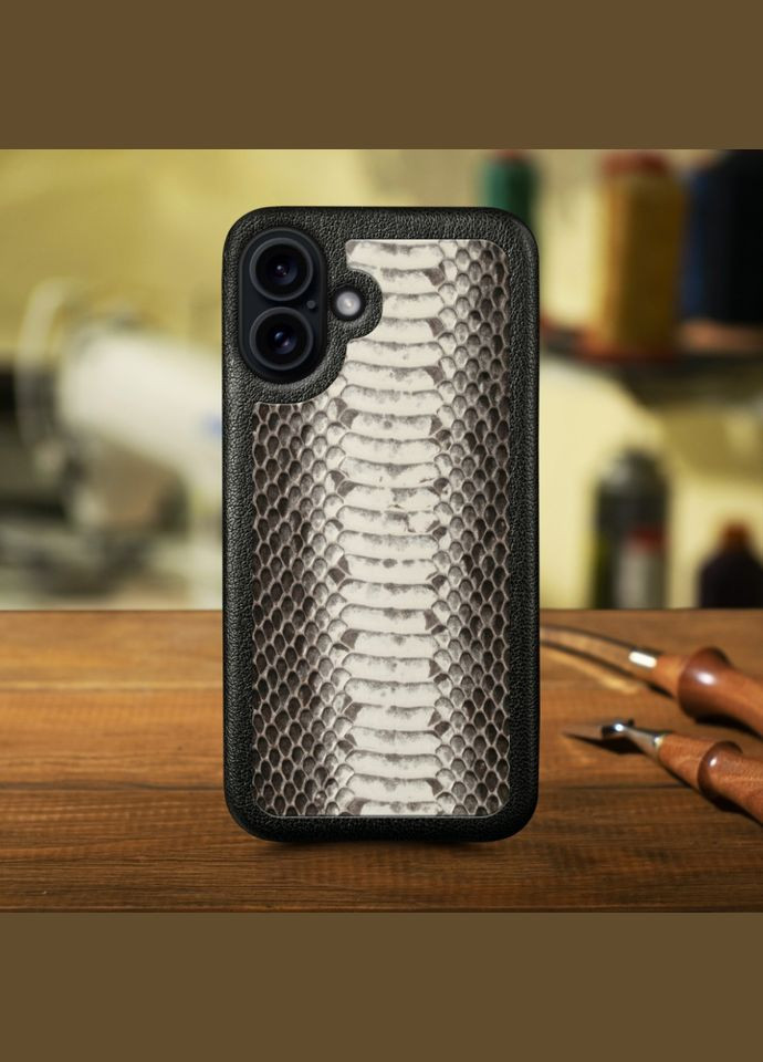 Кожаная накладка ExBacker для Apple iPhone 16 Plus Чернобелая кобра (78125) Stenk (316651284)