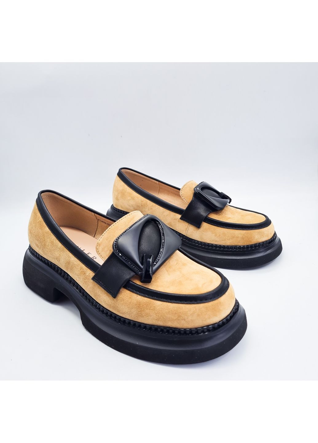 Danler Лоферы (р) Велюр 0-1-1-F-1403-XS-363-Z-83-AMA-0 бежевый з, украина — (364658482)