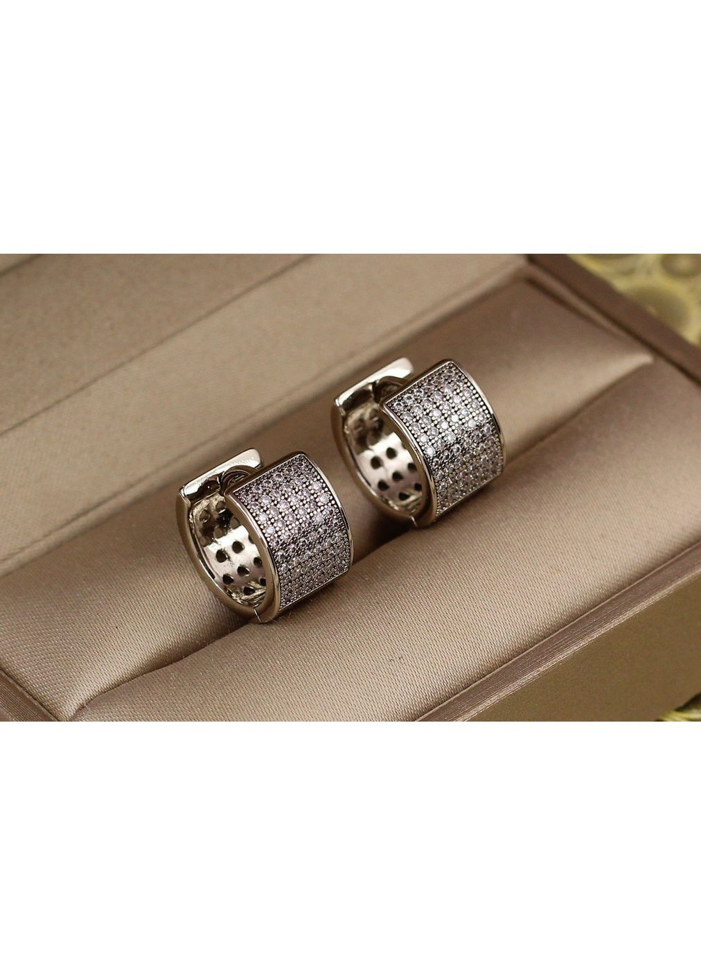 Серьги широкие кольца с камнями 1.2 см серебристые love-shopping Xuping Jewelry (354661598)