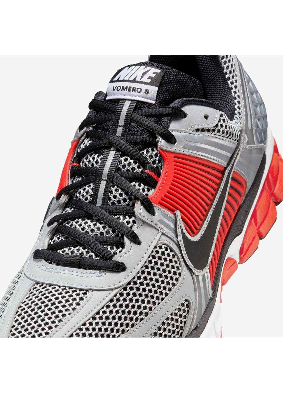 Жіночі Кросівки ZOOM VOMERO 5 Різнокольоровий Nike комбіновані демісезони (367188384)