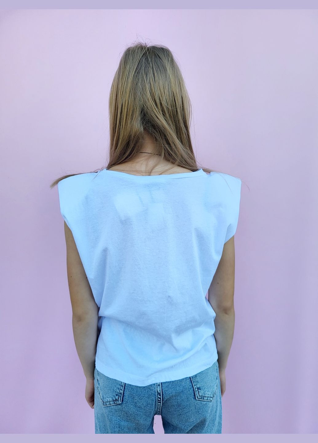 Футболка женская укороченная с подплечникам и надписью Pink Woman - (287326708)