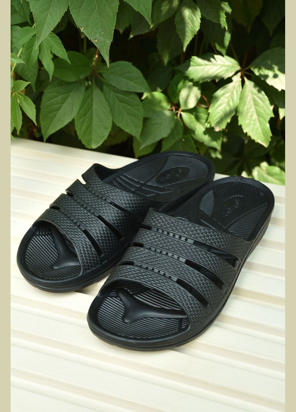 Шльопанці піна чоловічі чорного кольору Let's Shop (329819993)