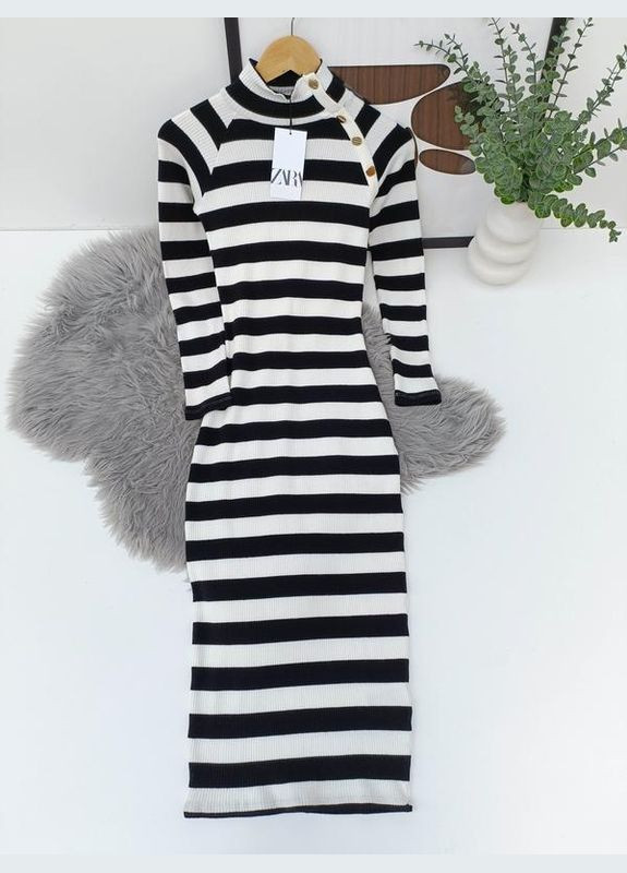 Чорна смугаста сукня міді в рубчик Zara