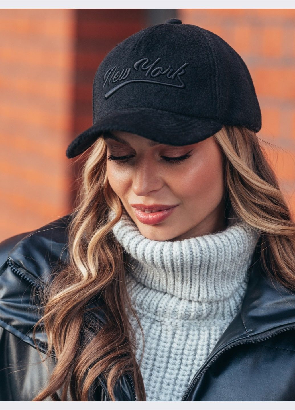 кепка чёрного цвета с нашивкой Dressa (307359511)