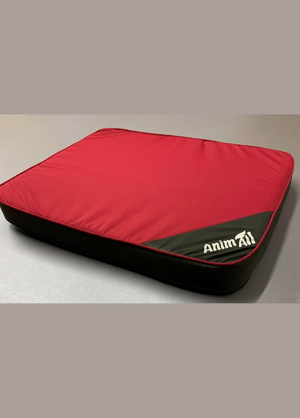 Лежанка Max S HOT RED для собак и кошек, красный, 60×50×6 см (*) AnimAll (306741093)