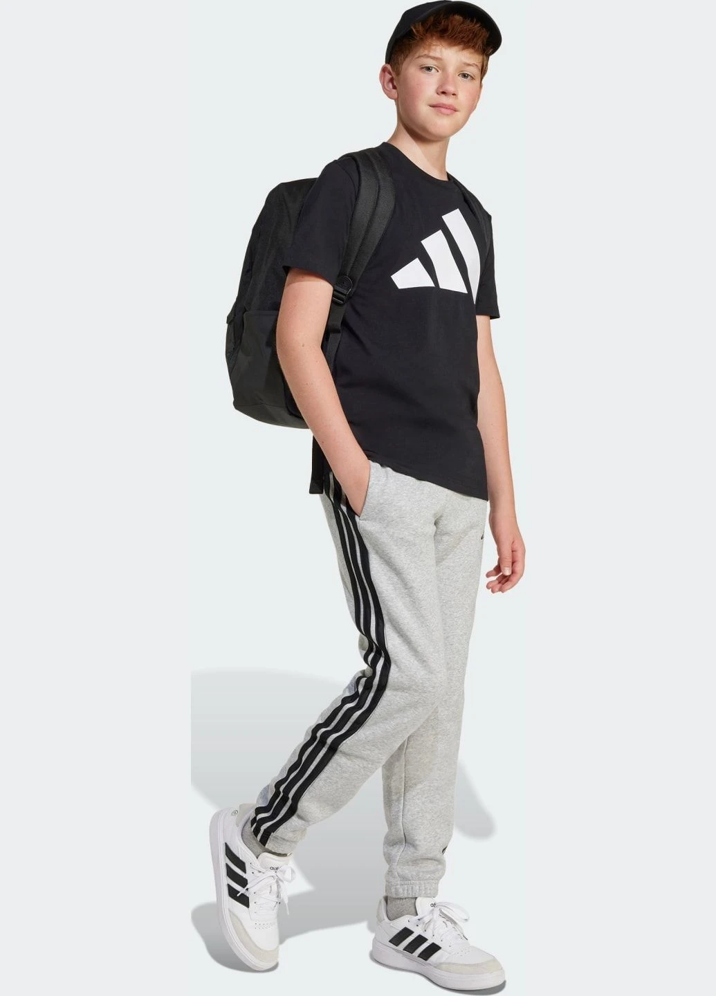 Чорна демісезонна футболка essentials kids adidas