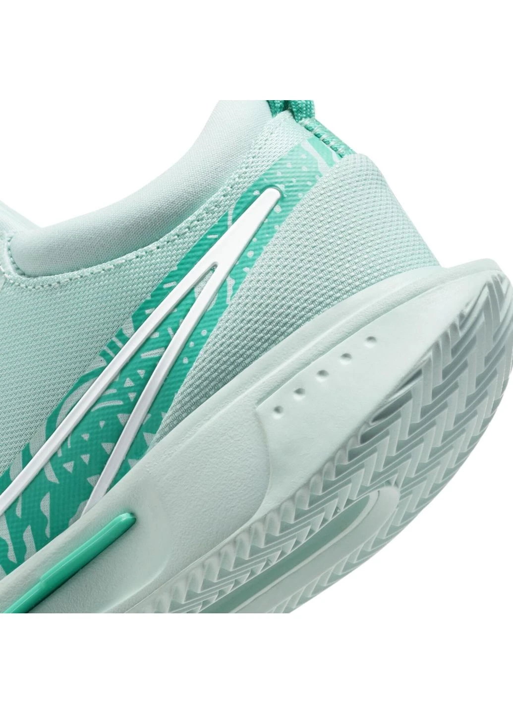 Кроссовки теннисные женские ZOOM COURT PRO CLY светло-бирюзовые FD1156-300 Nike бирюзовые (397000371)