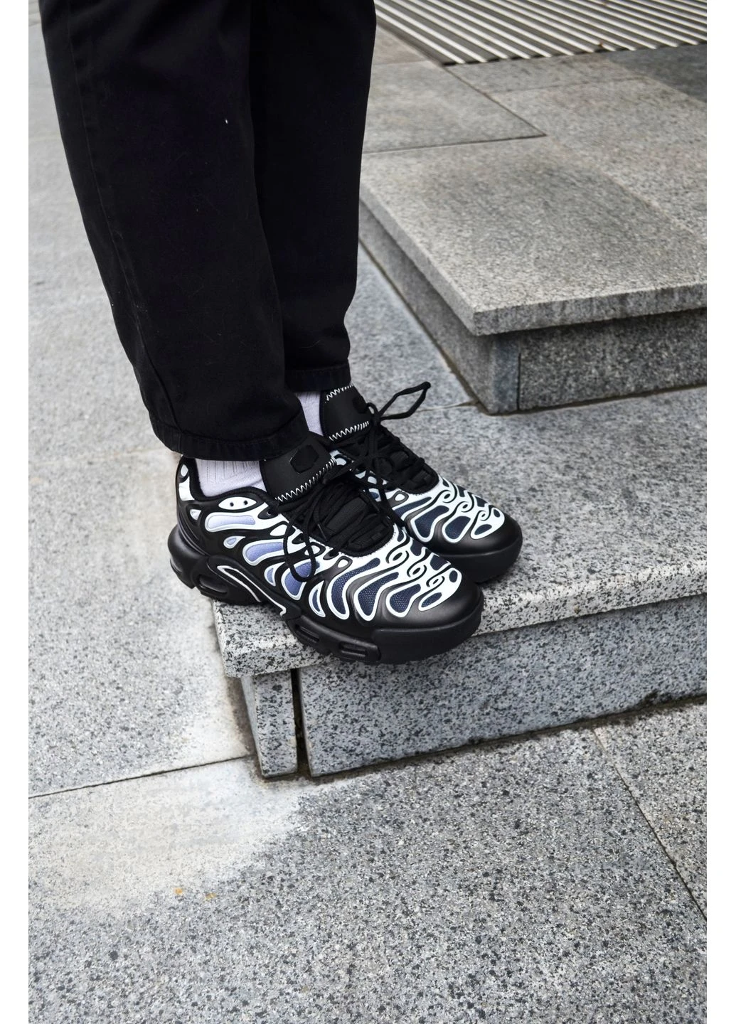 Белые демисезонные кроссовки мужские nike air max drift black white найк аир макс дрифт белые No Brand