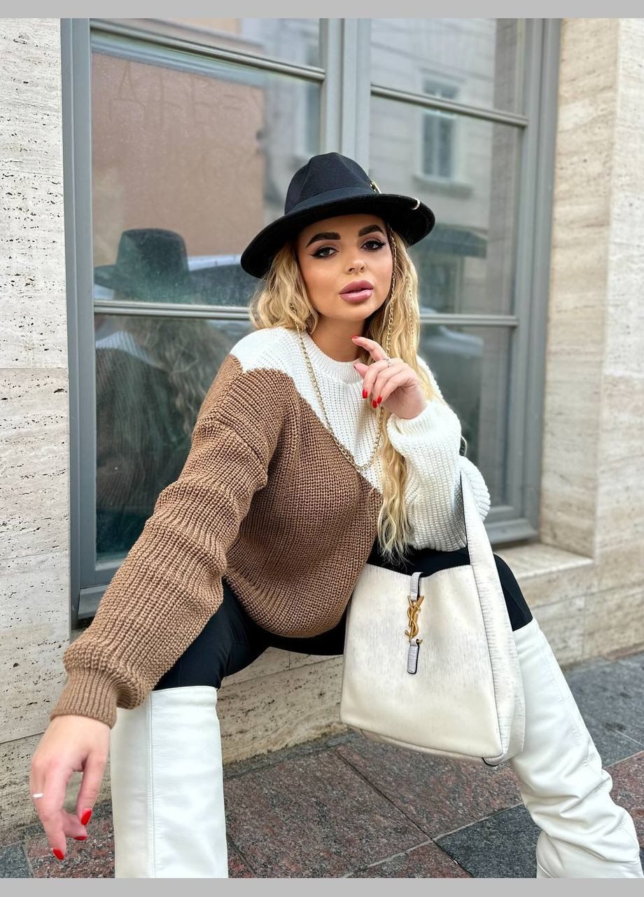 Бежевий жіночий вовняний светр діагональ з круглою горловиною бежевий You Best