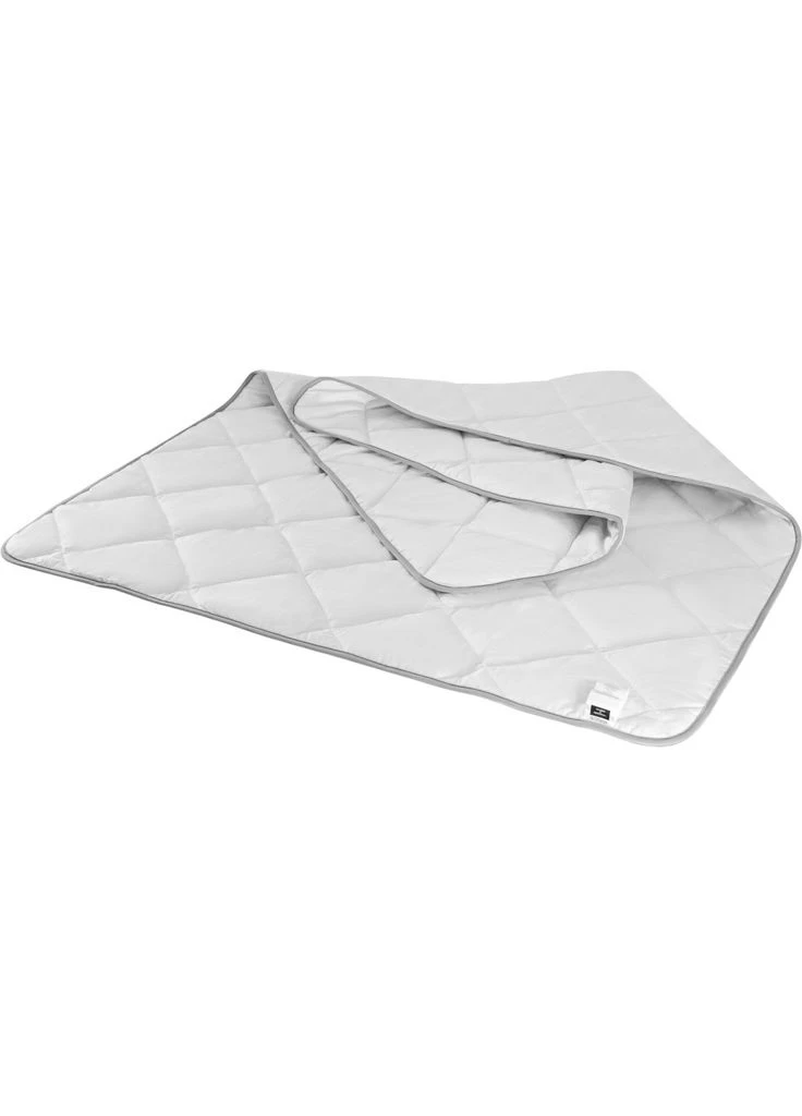 Одеяло антиаллергенное EcoSilk Royal Pearl 015 зима 110x140 см (m199035) Mirson антиалергенна EcoSilk Royal Pearl 015 зима 110x140 (378602126)