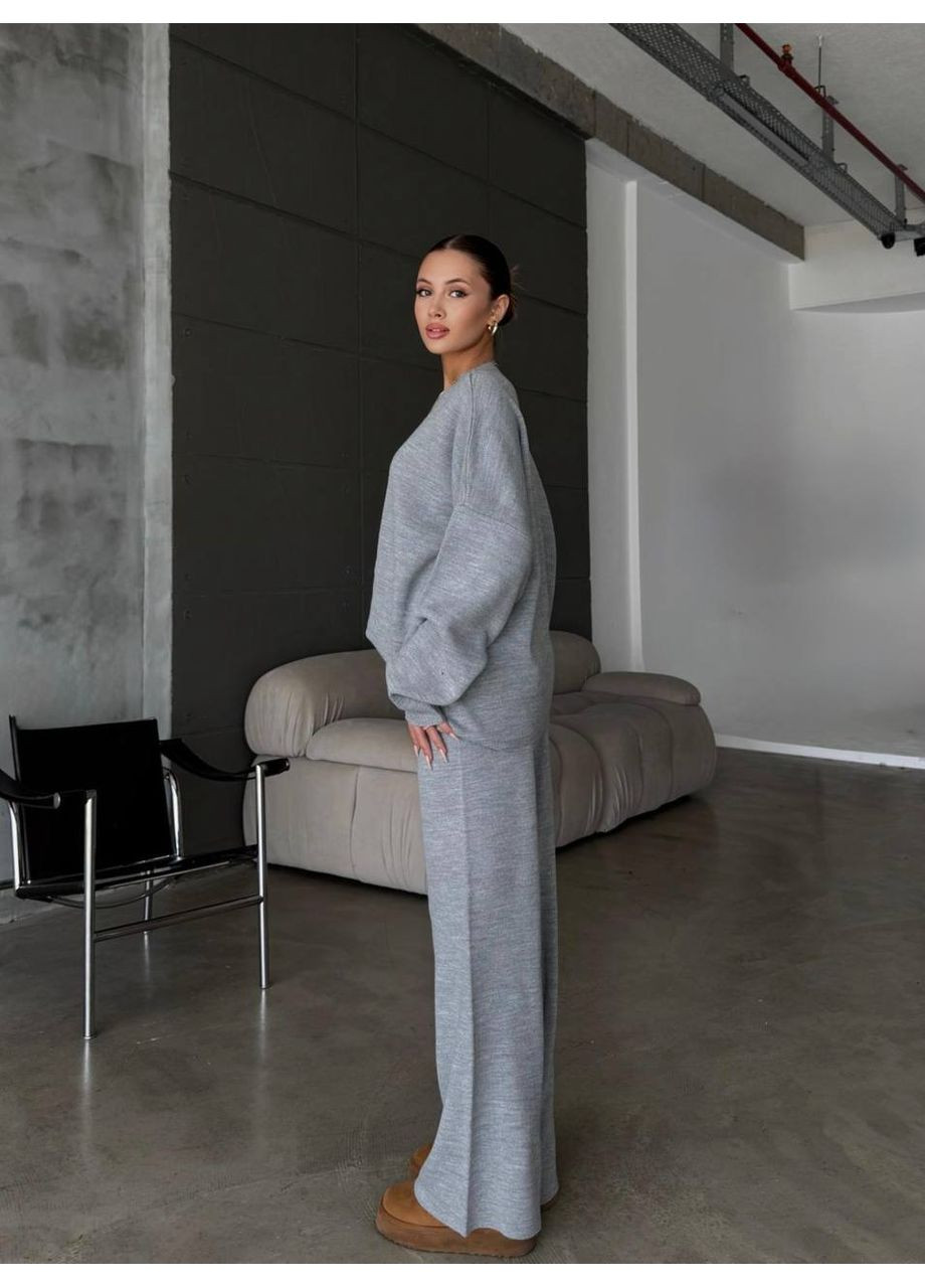 Трендовий жіночий костюм: светр oversize + штани палаццо Україна (361067642)