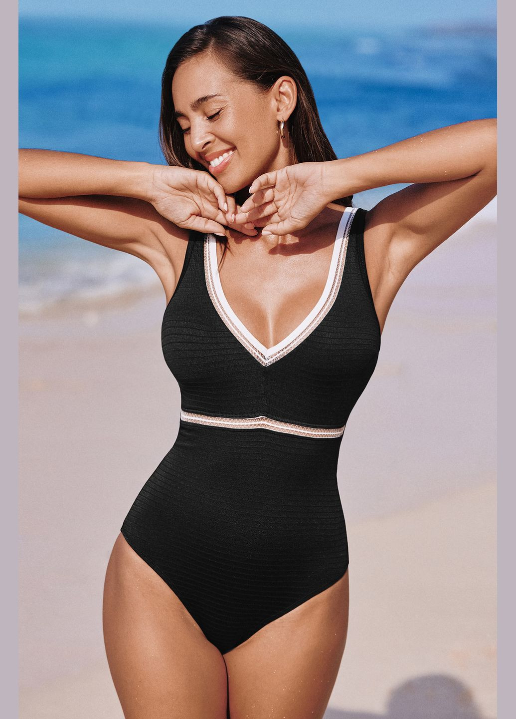 Черный летний купальник CUPSHE