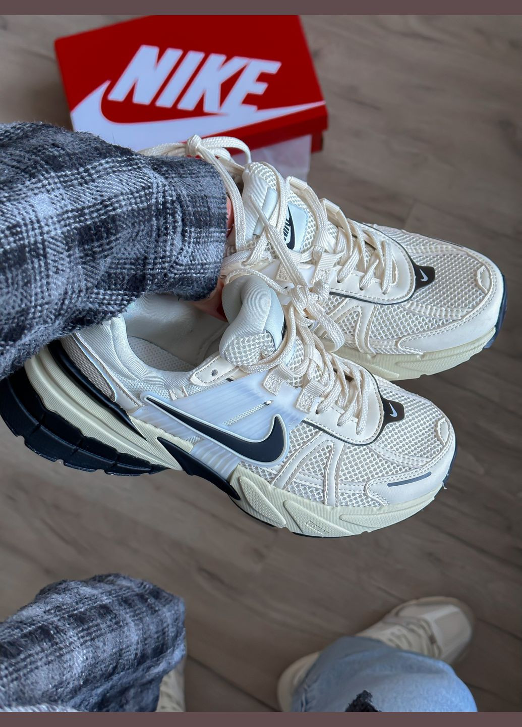 Кросівки жіночі і чоловічі Nike V2K Runtekk Beige Black | Найк В2К Рантекк бежеві No Brand бежеві демісезони (347223372)