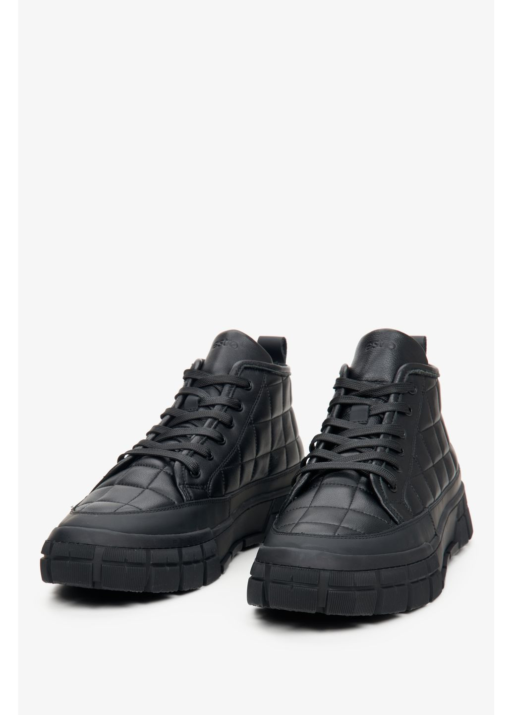 Черные зимние ботинки, цвет черный Estro