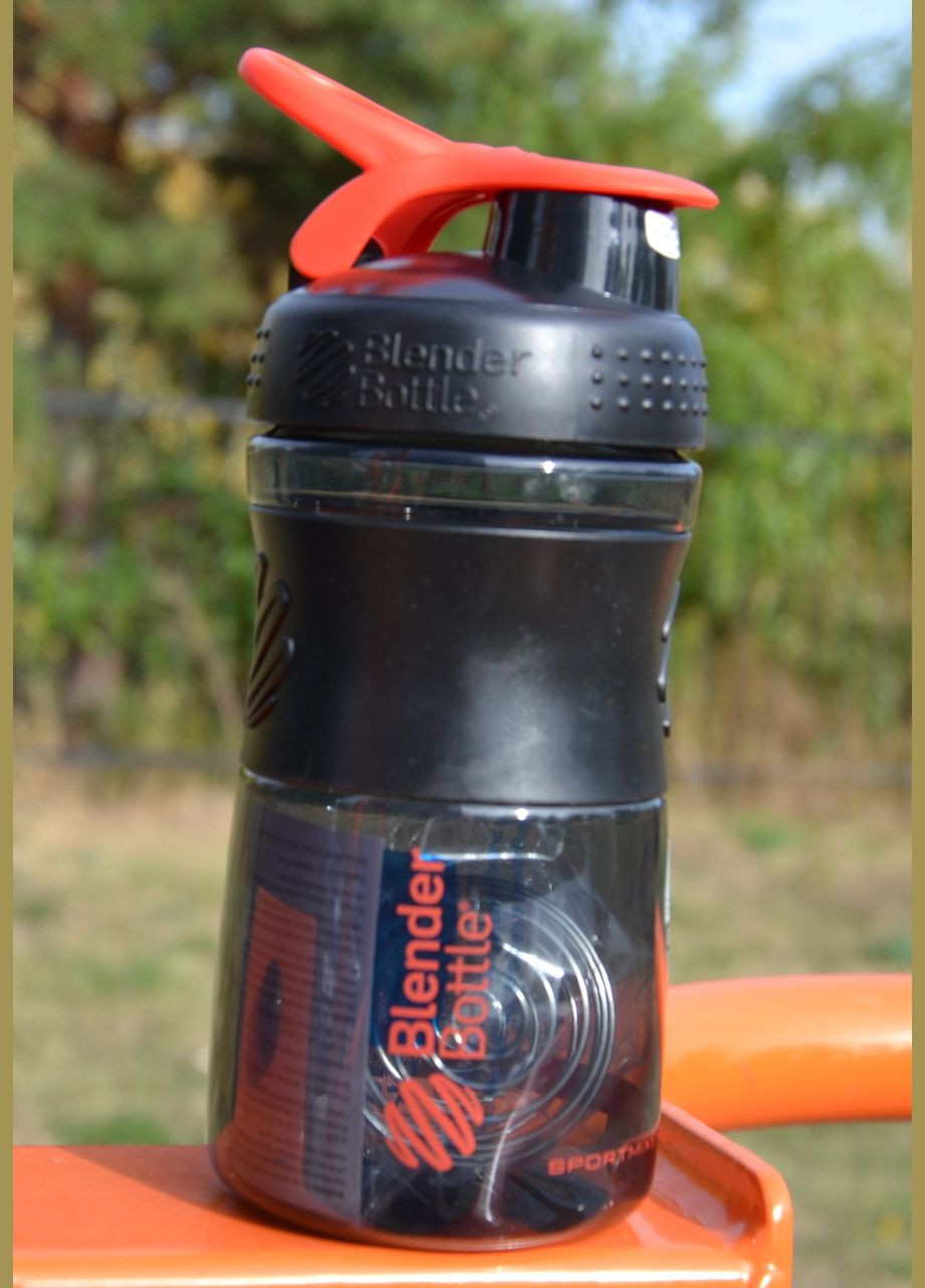 Шейкер спортивный (бутылка) BlenderBottle SportMixer Flip 20oz/590ml Black/Red Blender Bottle (316631208)