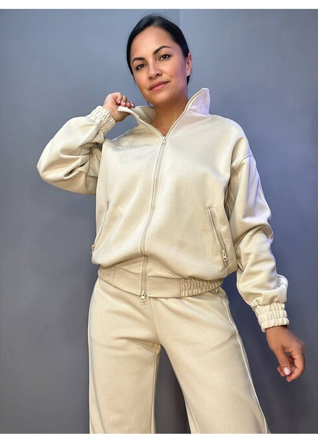 Костюм жіночий A-N 2738 світшот на блискавці та брюки рівні від стегна з лампасом No Brand (302899893)