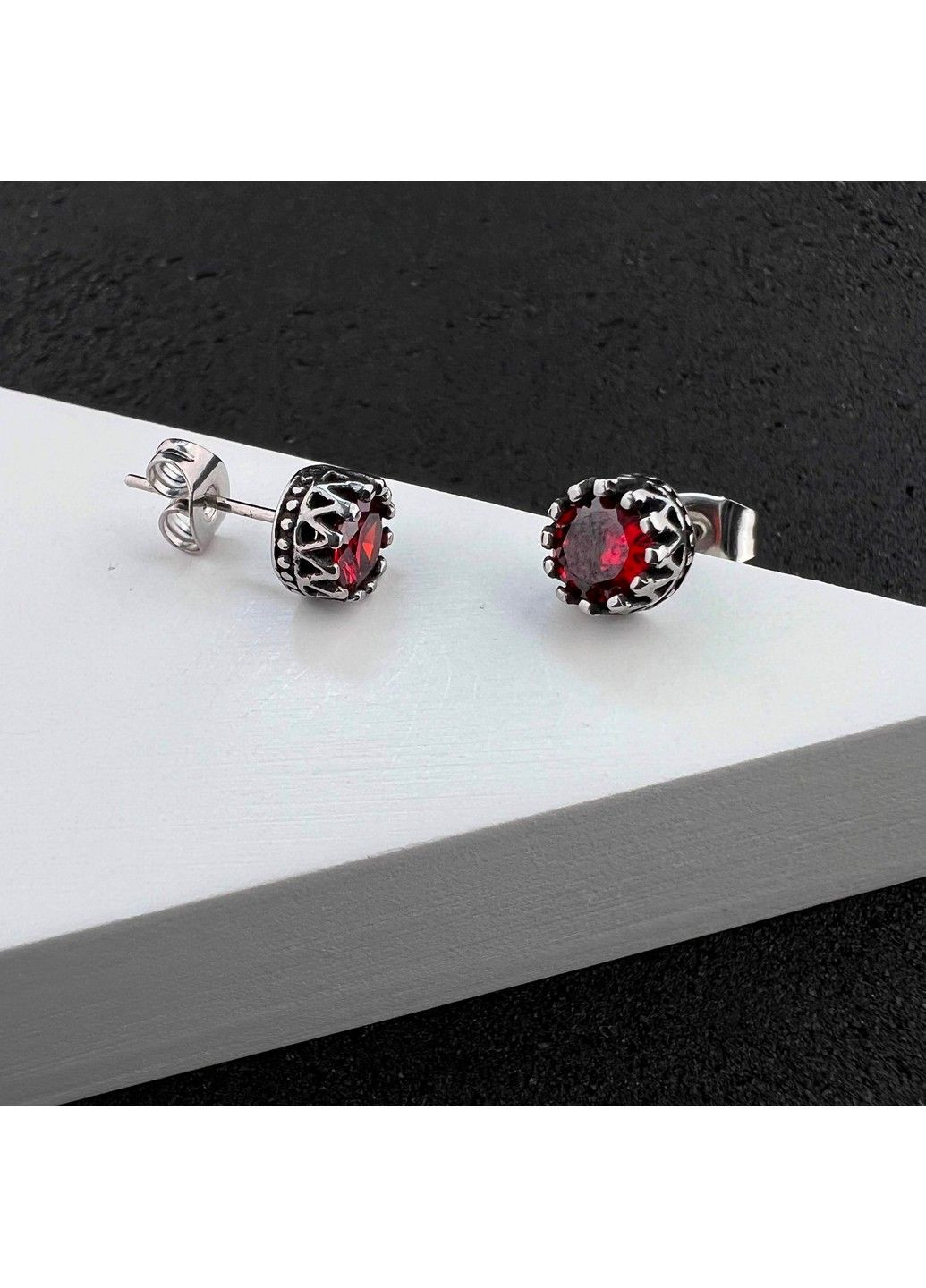 Готичні панк сережки з червоними каменями із медичної сталі ES-050 No Brand (299330521)