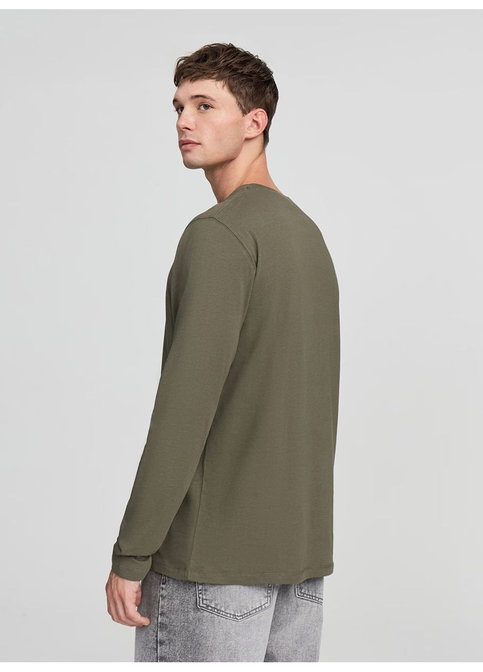Оливковый (хаки) демисезонный лонгслив Terranova