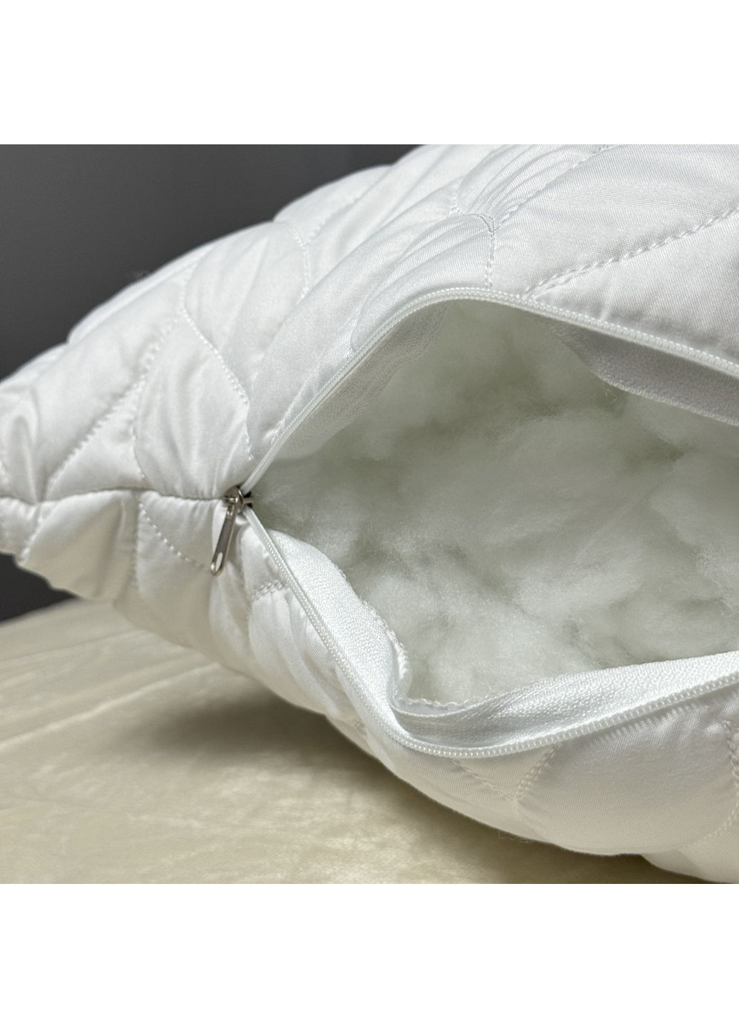 Набір подушок 50х70 2 шт. аналог лебединого пуху на блискавці білого кольору Breeze 8-35955 IDEIA (347163656)