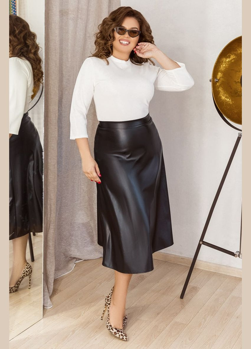 Черная женская юбка расклешенная из экокожи черного цвета New Trend