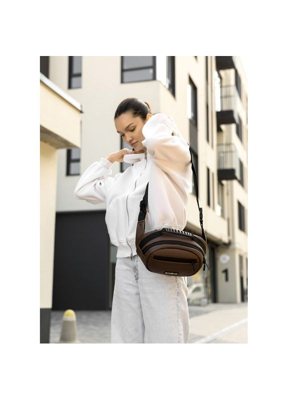 Сумка через плече жіноча бананка Flex шоколад Sambag (331532774)