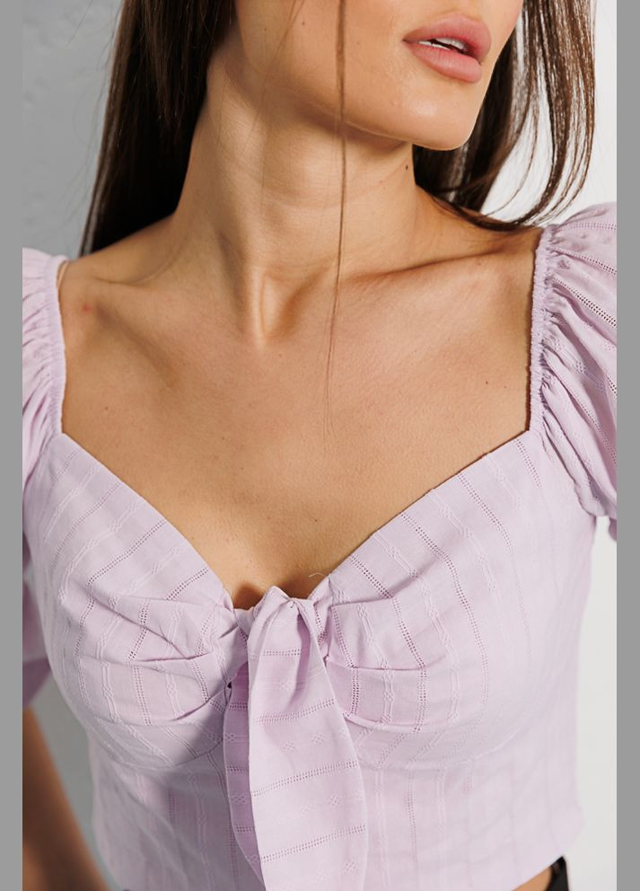 Сиреневая укороченная летняя блузка лиловая с завязками на груди Arjen