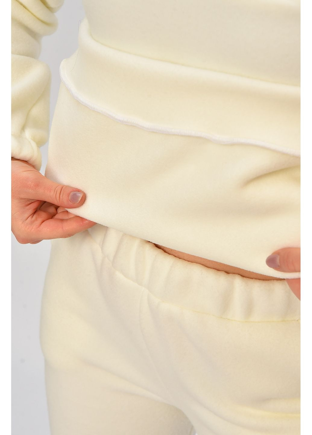 Спортивный костюм женский однотонный на флисе молочного цвета Let's Shop (366423165)